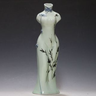 Chinese Famille Rose Porcelain Hand - Painted Flower Cheongsam Shape Vase Csyb408 photo