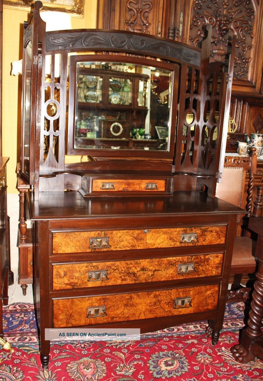 Antique English Mahogany Dresser / Vanity 1800-1899 photo