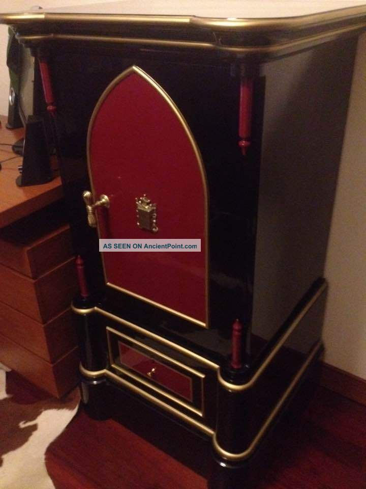 1940 Vintage Vault / Safe Restored Safes & Still Banks photo