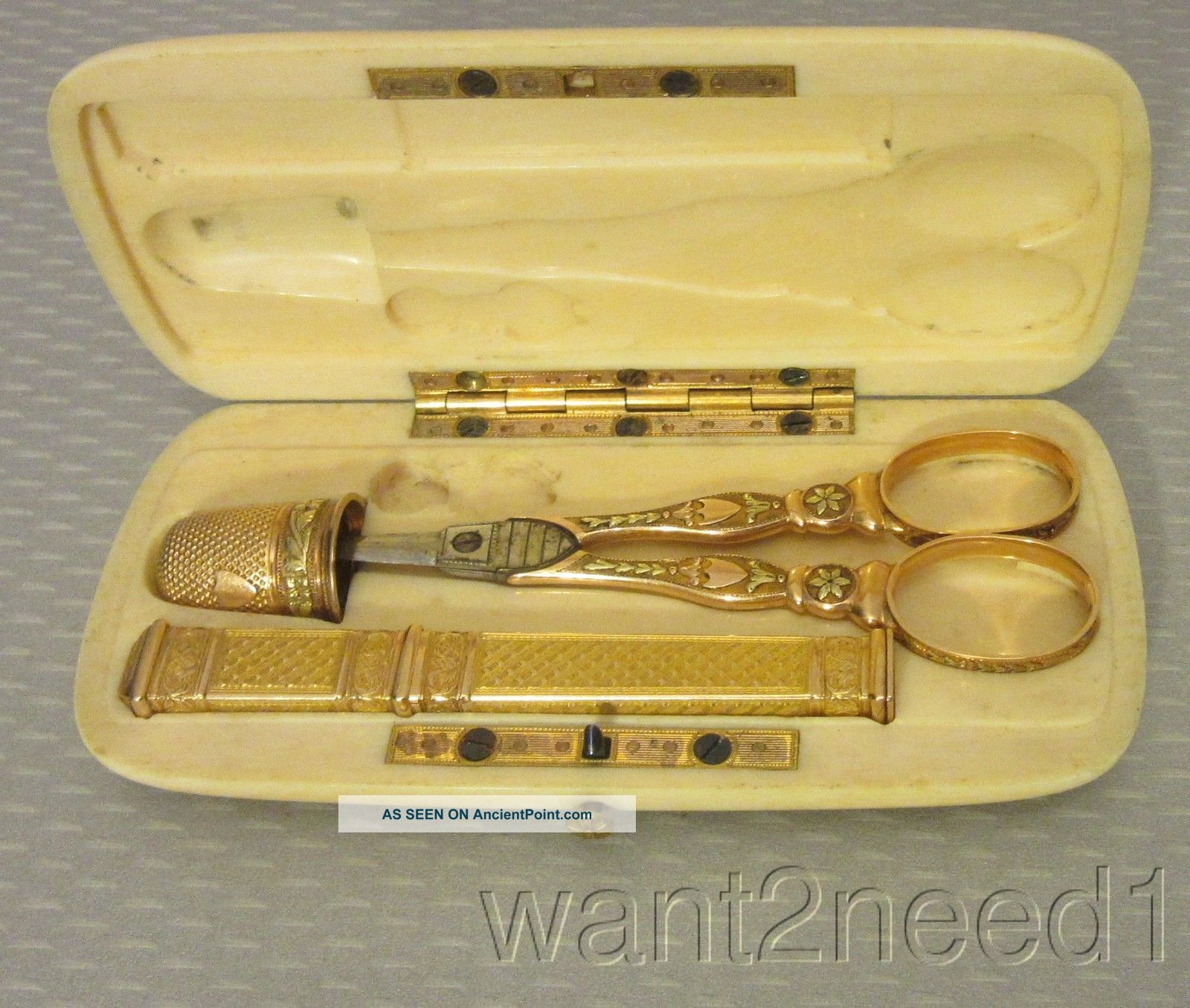 Antique French 18k Gold Etui Sewing Kit Fitted Box Thimble Scissor Needlecase Baskets & Boxes photo