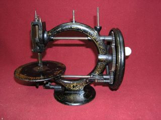 Early 1870 ' S The Little Wanzer Sewing Machine Time Utlizer 61284 Patented 1867 photo