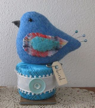 Primitive Wool Bird Vintage Thread Make Do Pin Cushion Pfatt photo