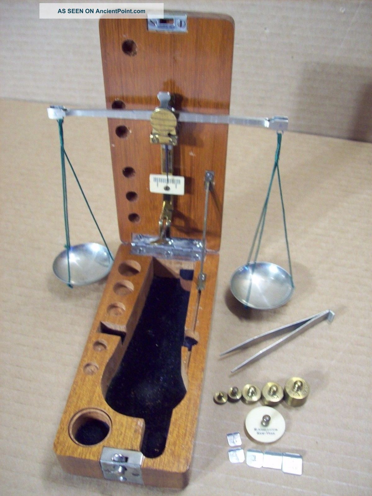 1920 ' S H.  Kohlbusch York Jewelers Antique Pocket Diamond Scale Karat Weights Scales photo