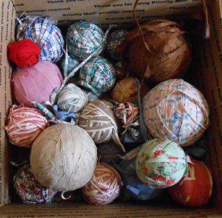 32 Primitive Antique Vintage Fabric Rag Balls Authentic Old No Repro All Sizes photo