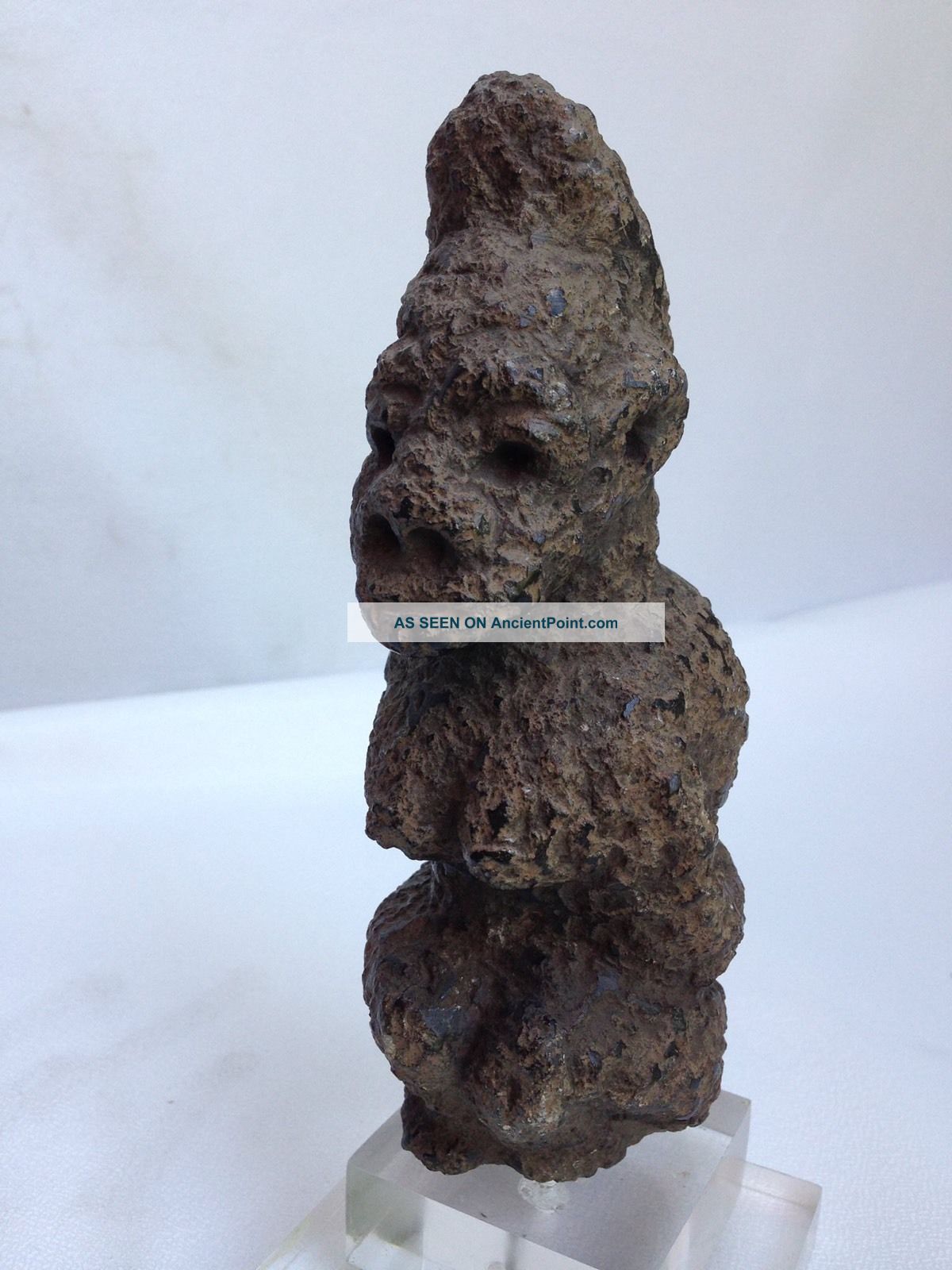 Mende Nomoli,  Kissi Pomdo Steatite Figure,  Sierra Leone. Sculptures & Statues photo