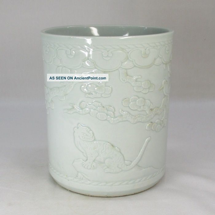 F861: Korean Joseon Dynasty Style White Porcelain Brush Pot W/embossed Carving Korea photo