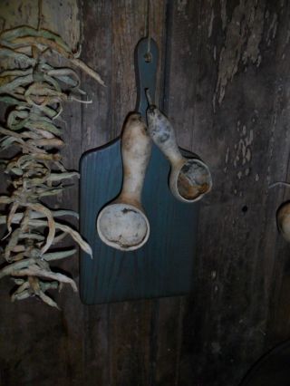 Primitive Bread / Dough Board,  (2) Dried Gourd Spoons,  Green Farmhouse Small photo