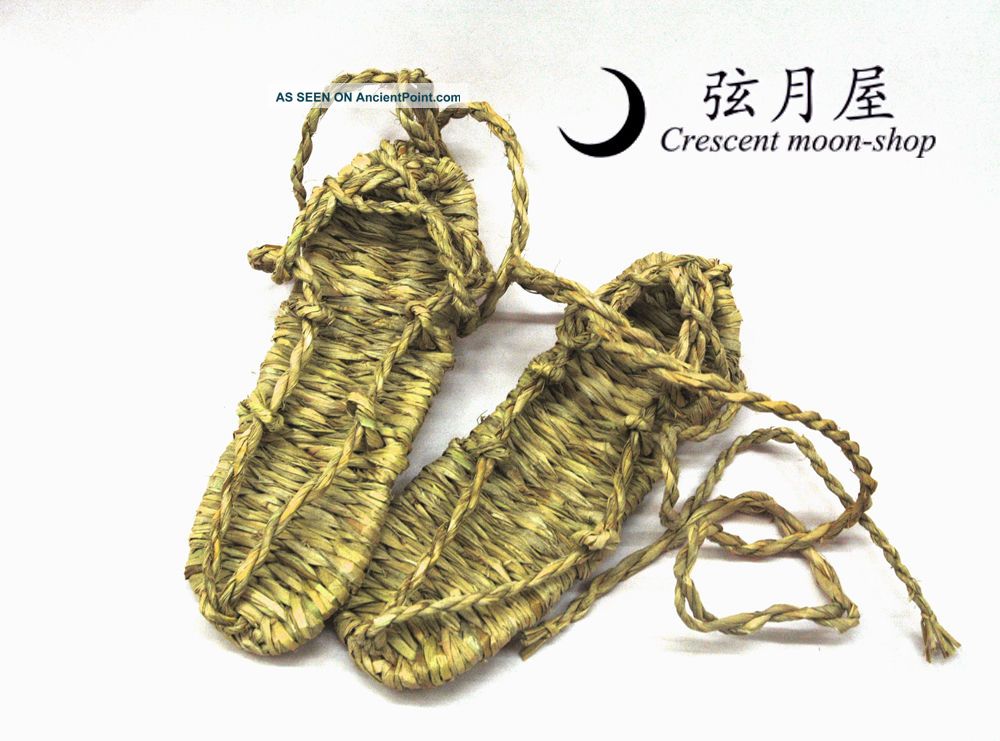 Traditional Japanese Straw Sandals 