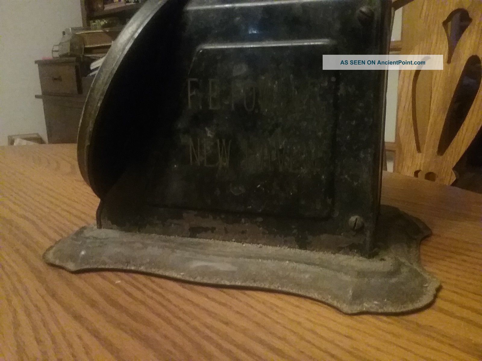 Antique Columbia Family Scale 24 Lb Advertising F.  E.  Fowler Haven Primitives photo
