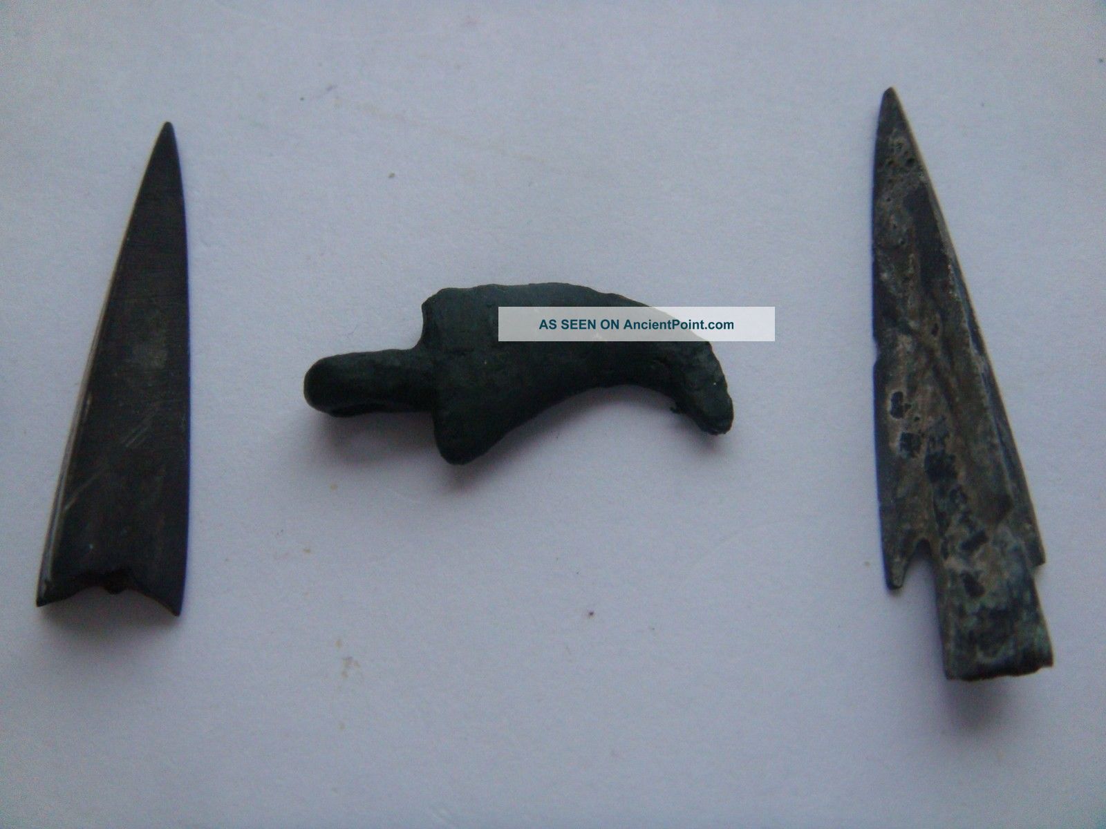 Ancient Skythian 2 Arrowheads & 1 Claw Other Antiquities photo