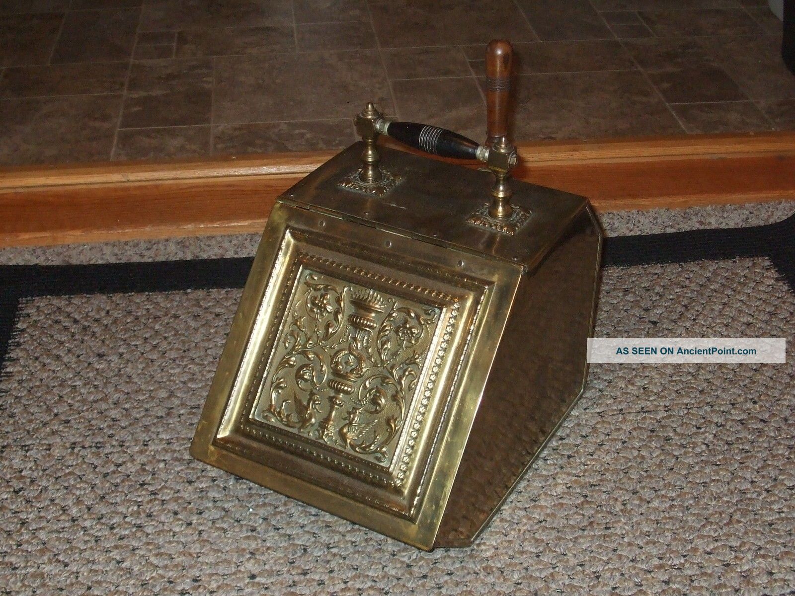 Antique Vtg Brass Wood Handle Coal Ash Bin Fireplace Fire Scuttle Box 1850 Hearth Ware photo