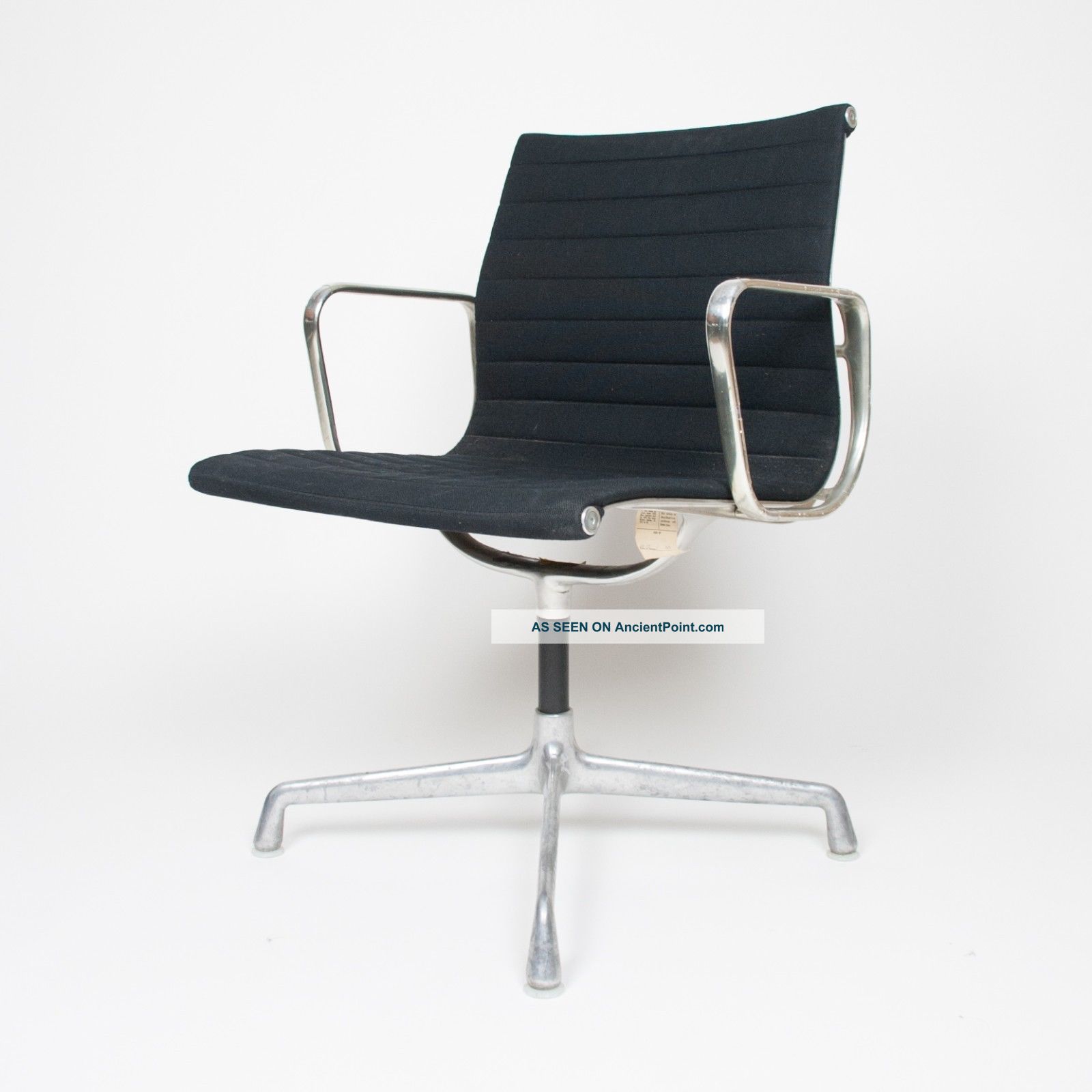 Eames Herman Miller Black Fabric Low Back Executive Aluminum Group Desk Chair Mid-Century Modernism photo