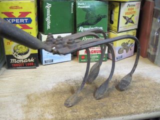 Vintage Hand Cultivator 5 Tine Claw Garden Old Farm Tool Antique Flower photo