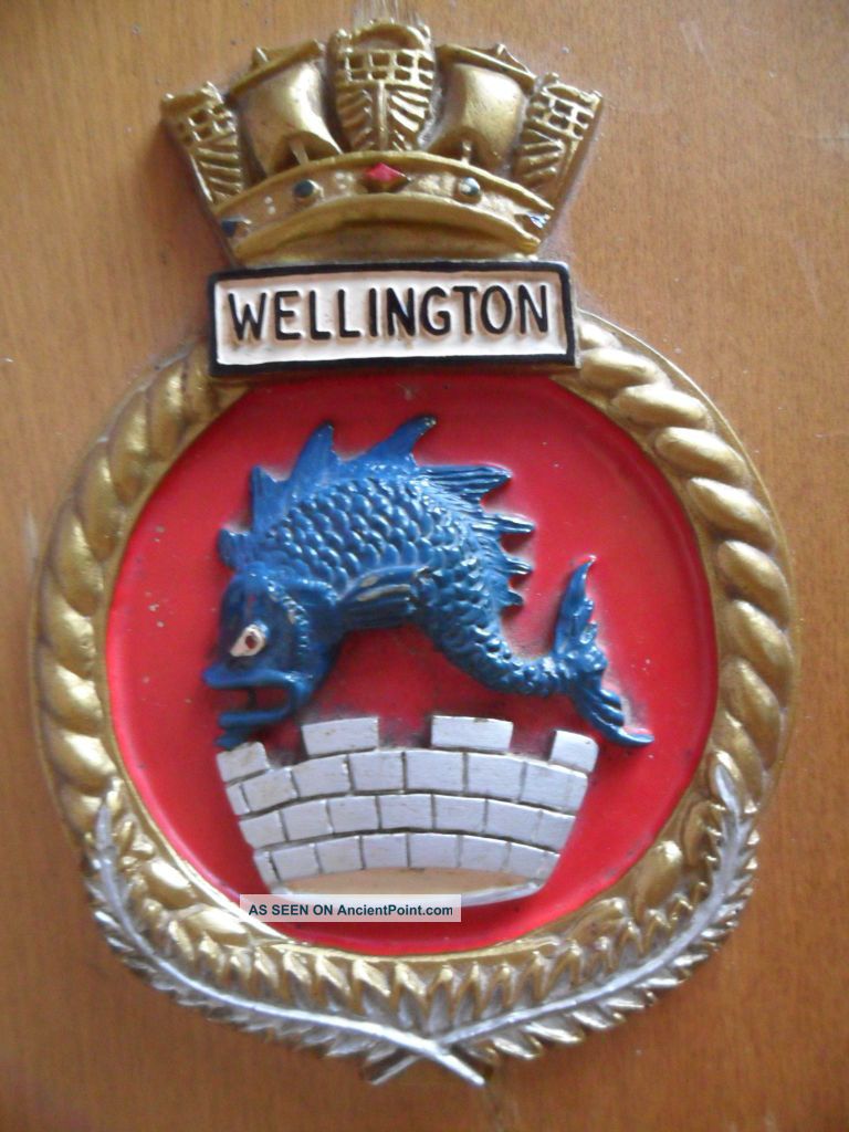 Naval Hmnzs Wellington (f69) 1980 ' S Crest