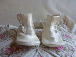 Antique Ivory Button Up Baby Shoes Ideal Preserved Photo Studio Display photo