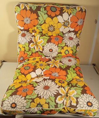Vintage Vinyl Outdoor Patio Chair Lounge Retro Floral Cushions photo