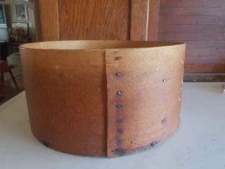 Vtg.  Primitive Wooden Shaker Box Round Cheese Pantry Nailed No Lid Great Display. photo