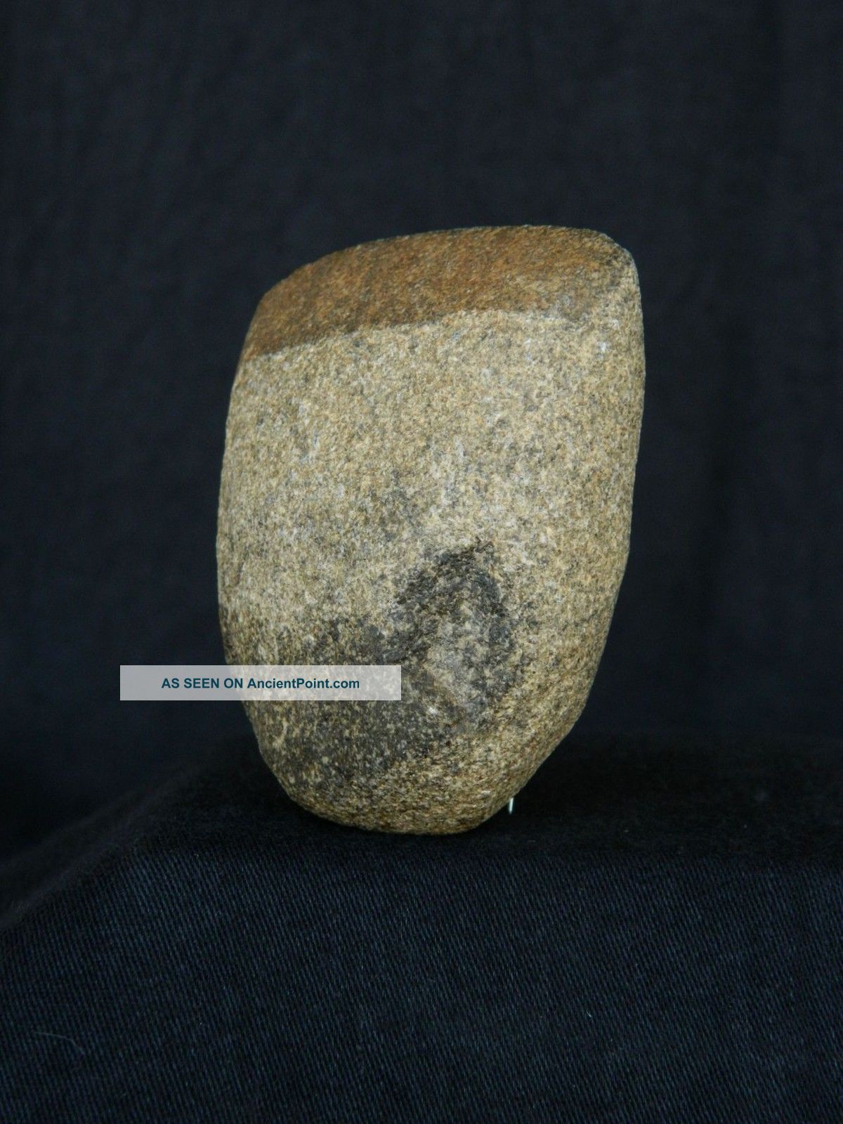 Regular Saharian Neolithic - Granite Axe - 67 Mm Long Neolithic & Paleolithic photo