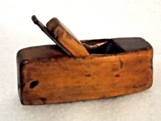 Antique Handmade Carpenters Wood Plane Primitive Tool Small Unique photo