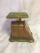 Vintage Universal Landers,  Frary & Clark,  24 Pounds Capacity Scale Farm House Scales photo 2