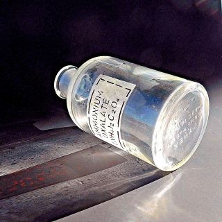 Vintage Pyrex Glass Chemistry Apothecary Lab Bottle Amonium Oxalate Chipped Rim photo