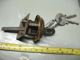 Yale Security Key And Tumbler No.  42 W/ 3 Keys & Chain photo