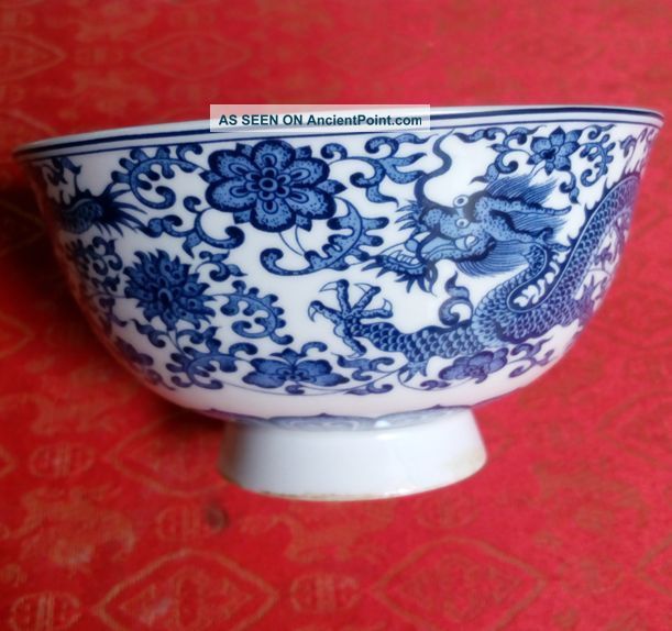 Chinese Antiques Blue And White Porcelain Bowl Painted Dragon Qianlong Mark Ner Other Chinese Antiques photo