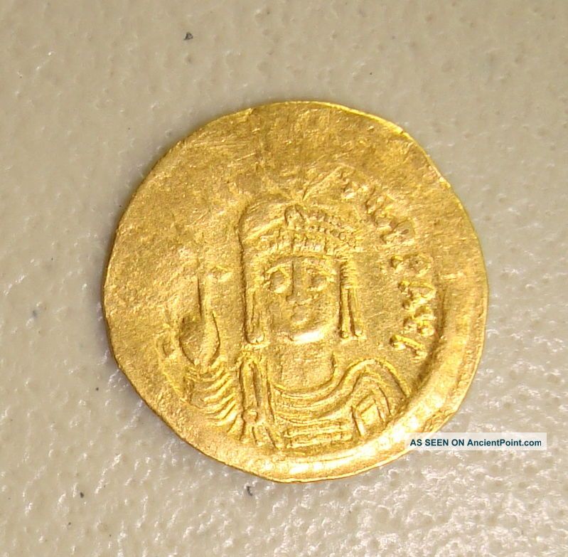Ad 582 - 602 Maurice Tiberius Ancient Byzantine Gold Solidus Vf Byzantine photo