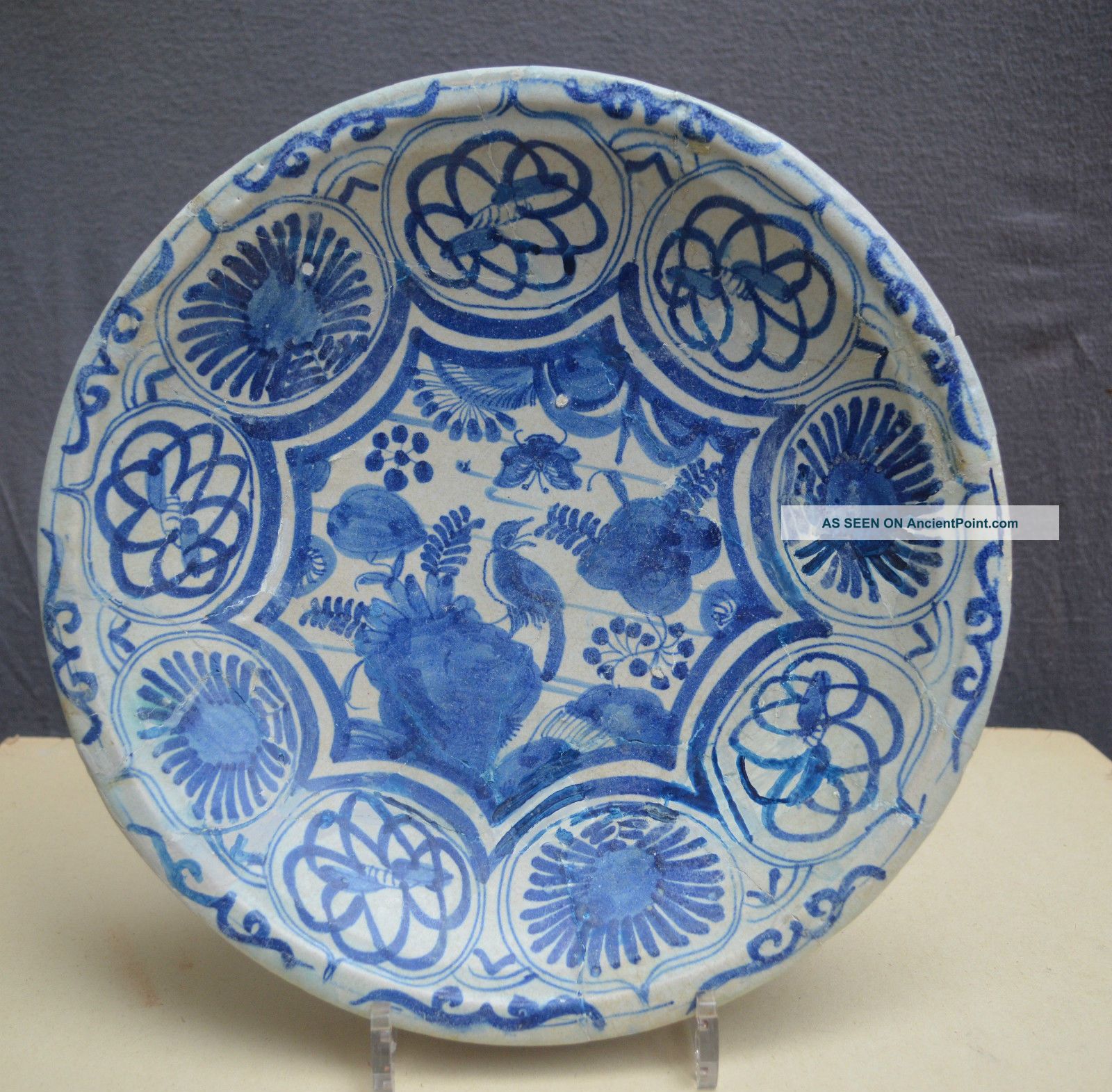 17th Century Dutch Majolica Plate Whit A China Decor With A Bird. Other Antiquities photo
