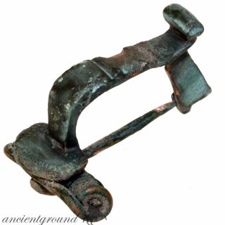 An Roman Bronze Knee Fibula Brooch Circa 200 - 300 Ad photo