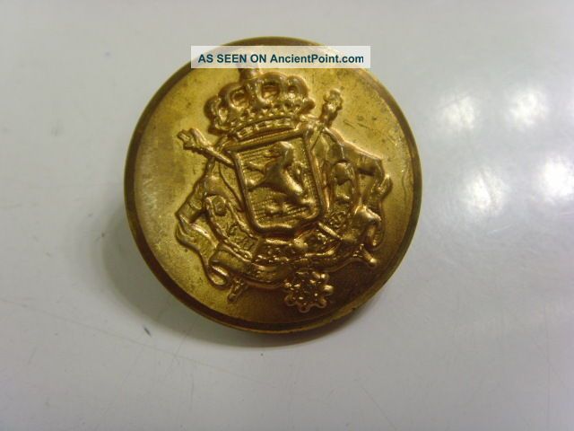 Antique Metal Lion Shield Crown Arrows Coat Of Arms Uniform 1 1/8  Button 46969 Buttons photo