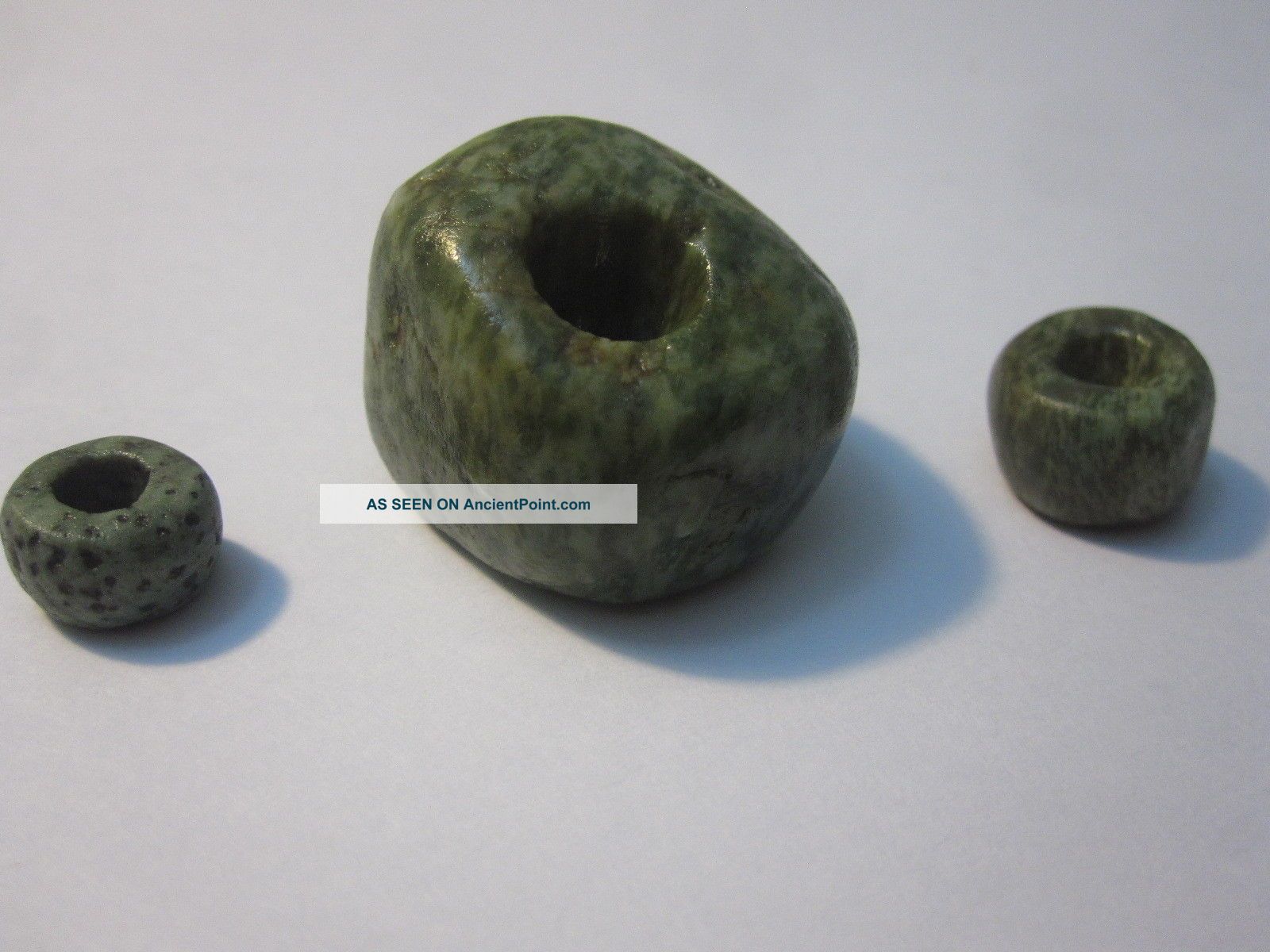 3 Pre - Columbian Mayan Jaguar Spotted Jade Stone Beads - 3c01 The Americas photo