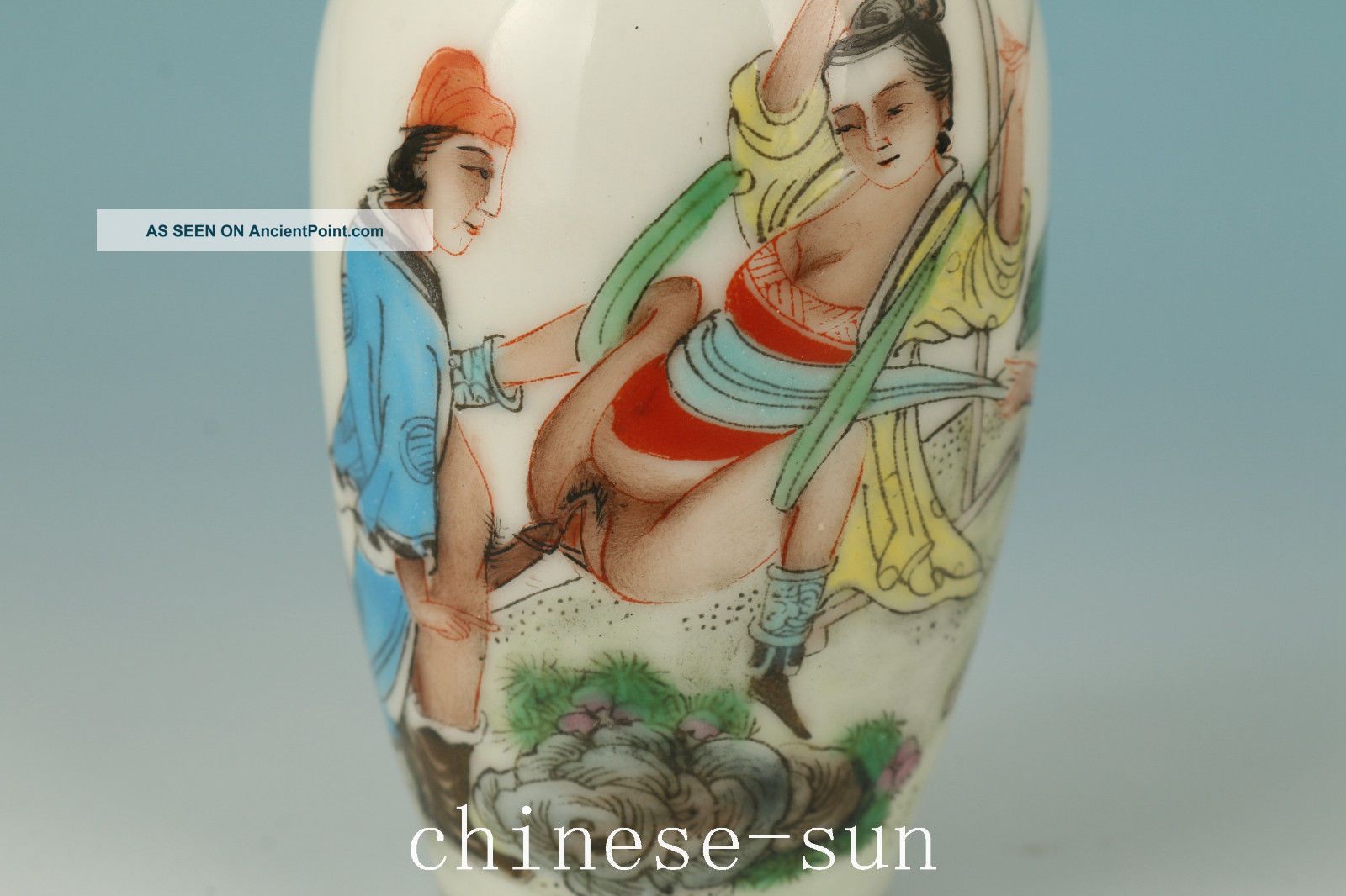 Chinese Porcelain Painting Swing Statue Snuff Bottle Snuff Bottles photo