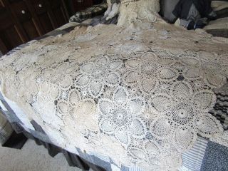 Vintage Handmade Lace Tablecloth - Beige/cream - 63 