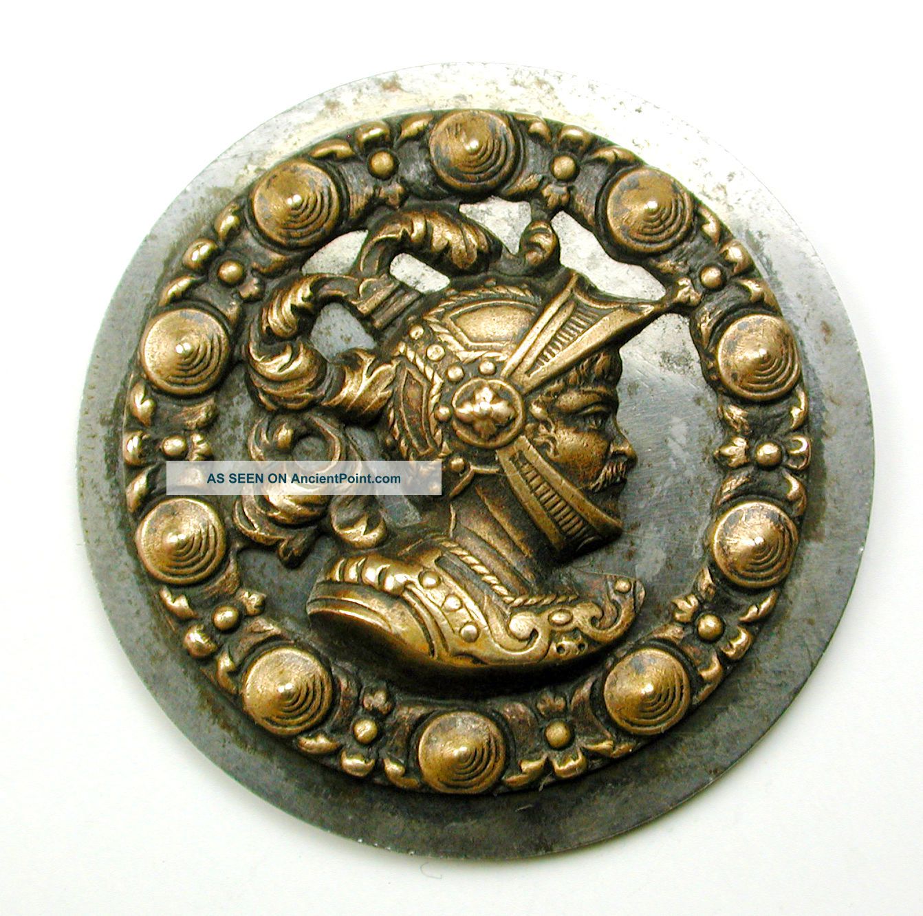 Lg Sz Antique Brass On Steel Disc Button Detailed Knight In Armor - 1 & 1/4 