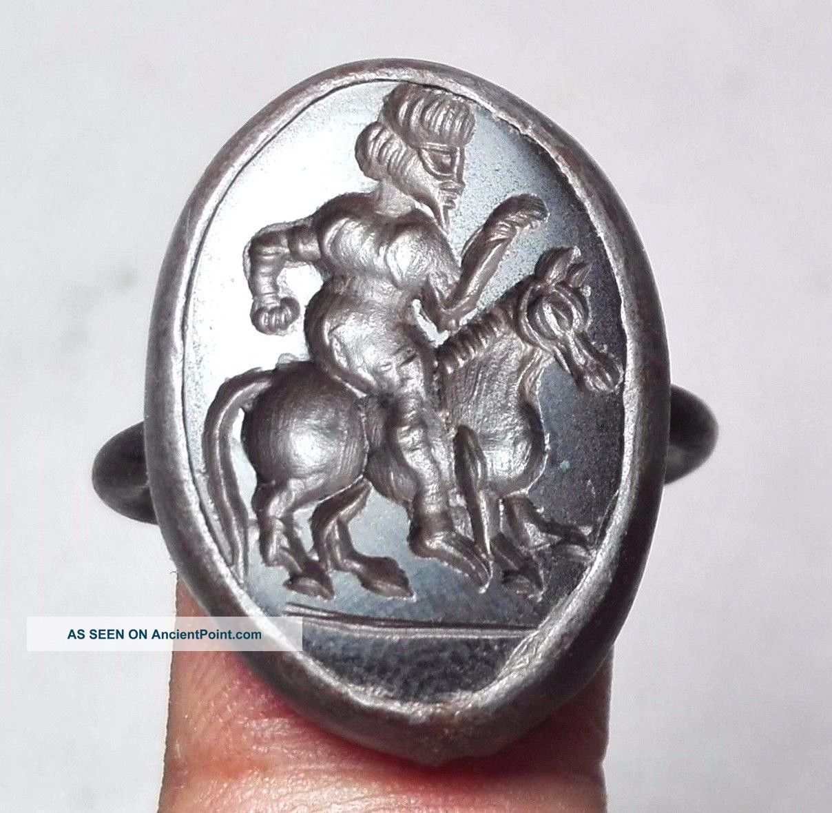 Wonderful Agate Intaglio King & Horse Stone Black Seal Bronze Ring 10.  5 Size Near Eastern photo