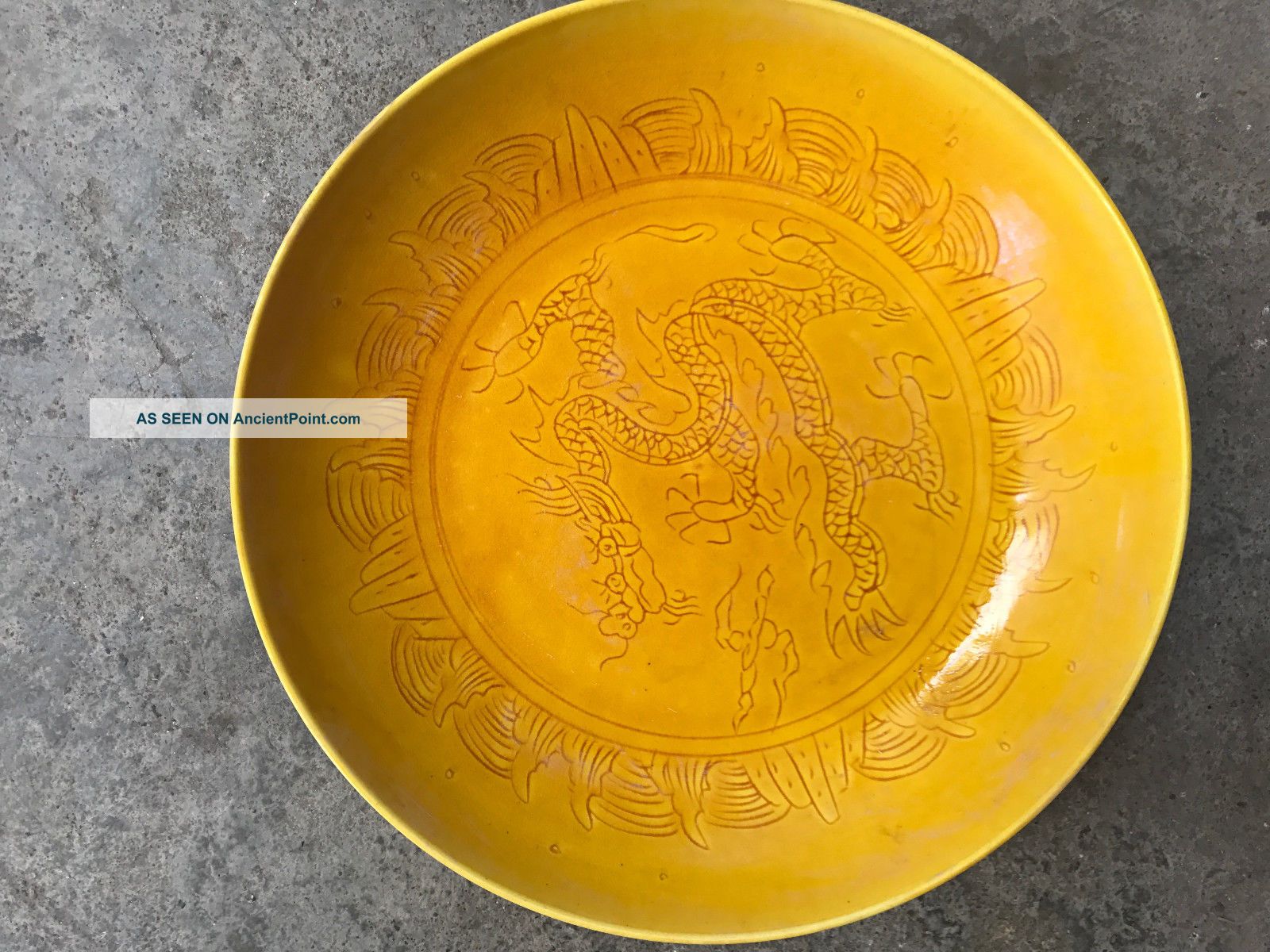 8.  7 Inches Chinese Ming Dy Gold Yellow Glaze Porcelain Dragon Dish Plates photo