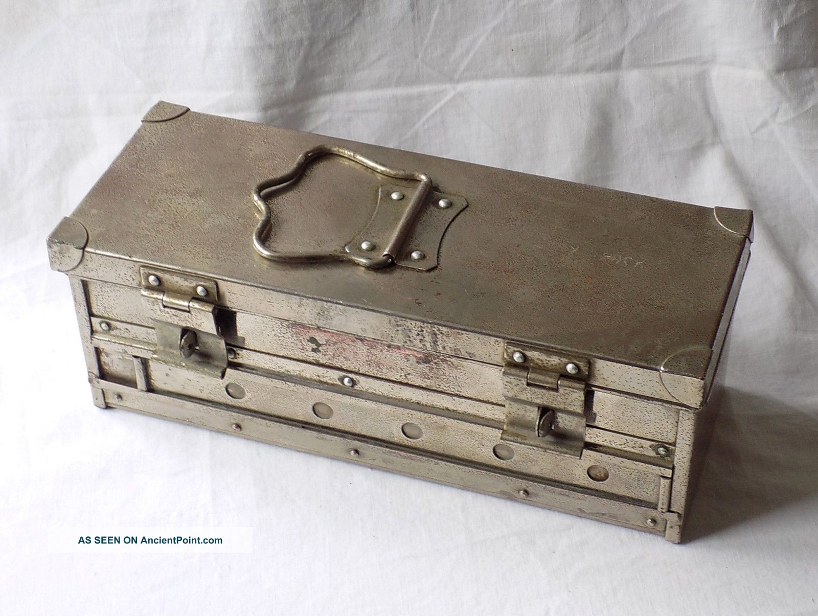 Early 20th Century Medical,  Veterinary,  Sterilisation Box.  Heavy Plated Copper. Other Medical Antiques photo