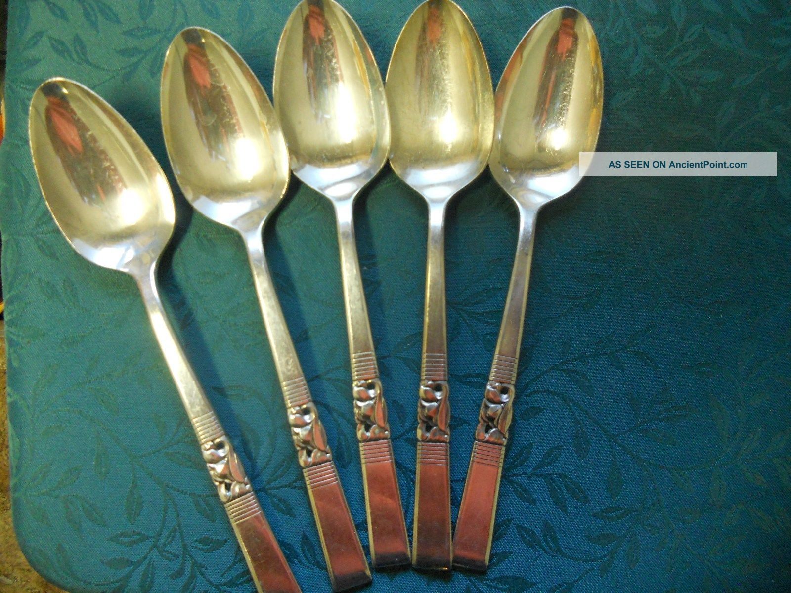 Vintage Community Silverplate Oval Soup Spoons 7 3/8 
