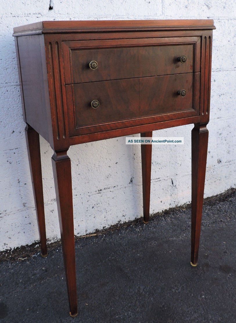 Early 1900s Burl Walnut Nightstand End Table Side Table 8196 1900-1950 photo
