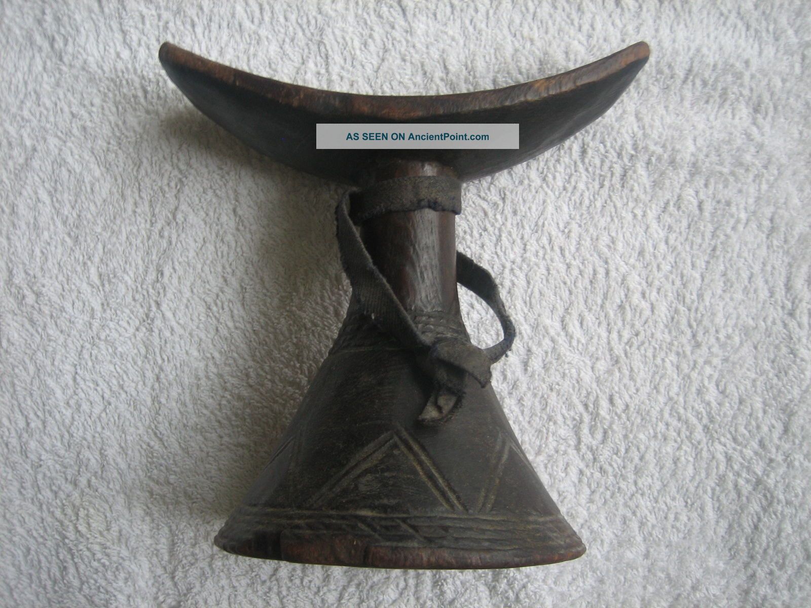 Striking Engraved Ethiopian Headrest.  Really Piece. Other African Antiques photo